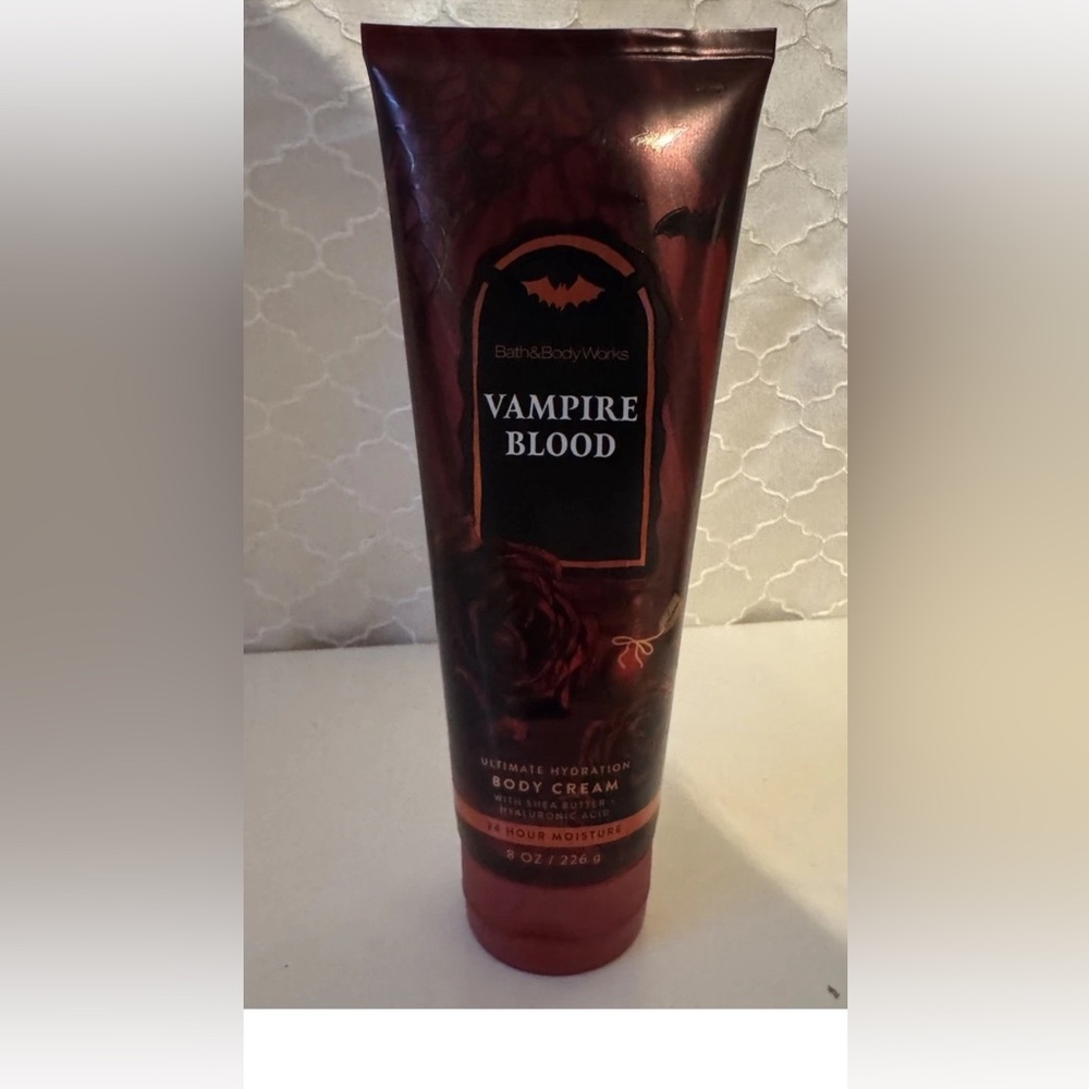 Bath & Body Works VAMPIRE BLOOD Ultimate Hydration Body Cream 8oz.
